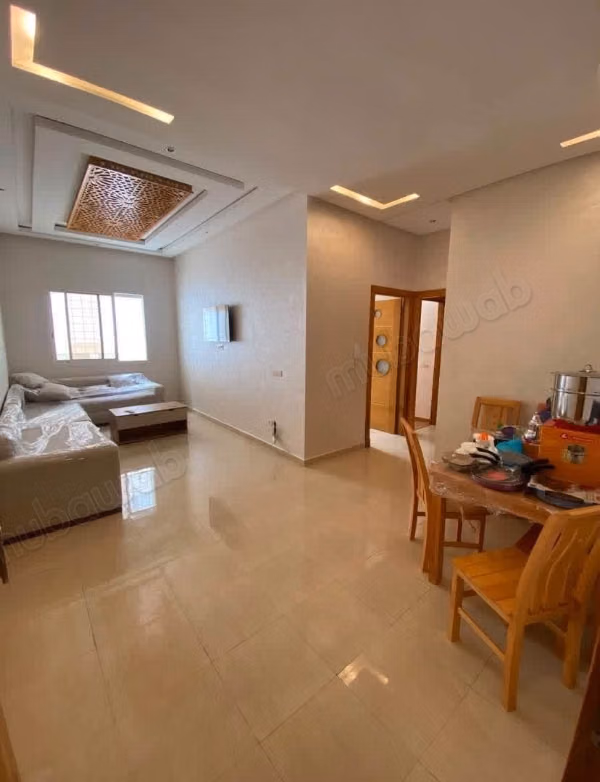 Superbe appartement à louer à Agdal. 
Superficie 100 m². 
Meublé