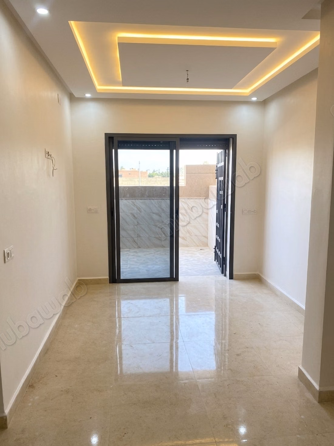 Appartement neuf RDC avec jardin et cour privative