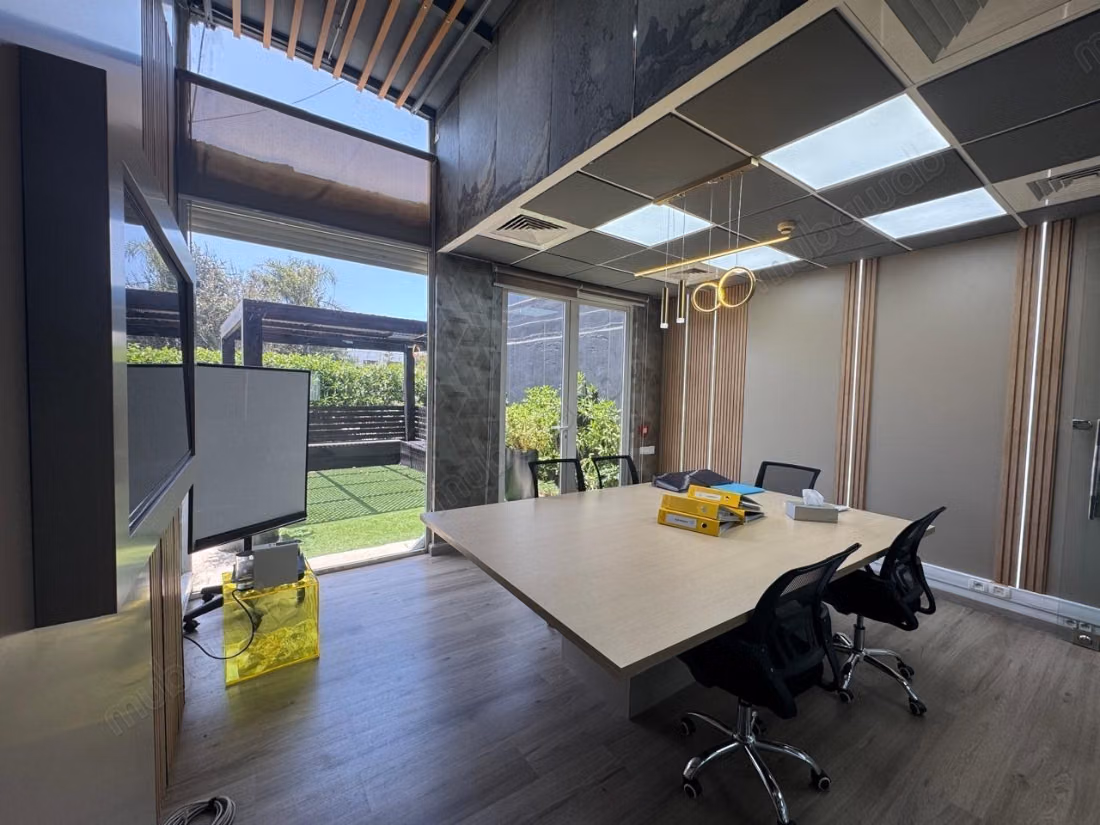 Bureau 404 M² Prime En Location À Ain Diab