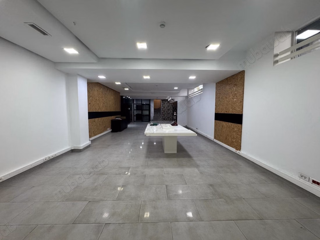 Bureau 404 M² Prime En Location À Ain Diab