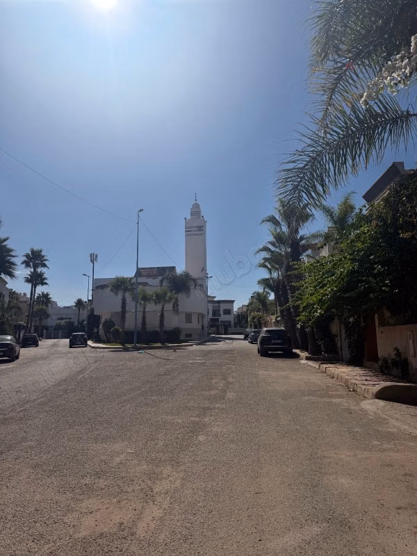 Villa a Californie. Accanto alla moschea sul boulevard di Fès