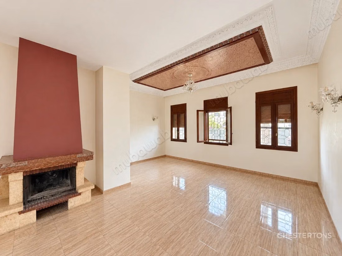 Maison de ville de caractère à rénover — Ain Diab
