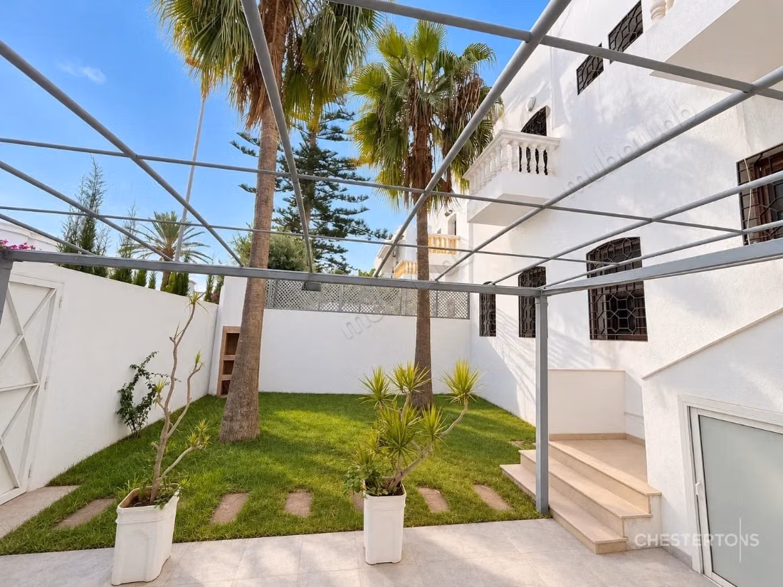 Maison de ville de caractère à rénover — Ain Diab