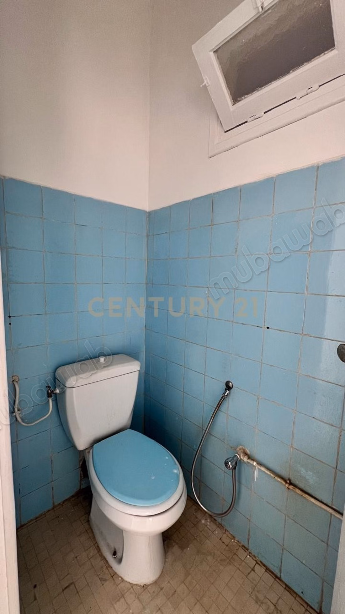 A vendre un S3 à rénover situé à El Menzah 7