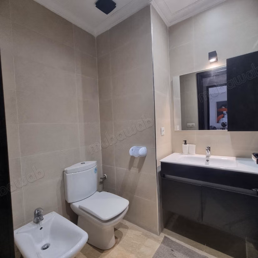 Studio rénové à neuf à louer – Racine