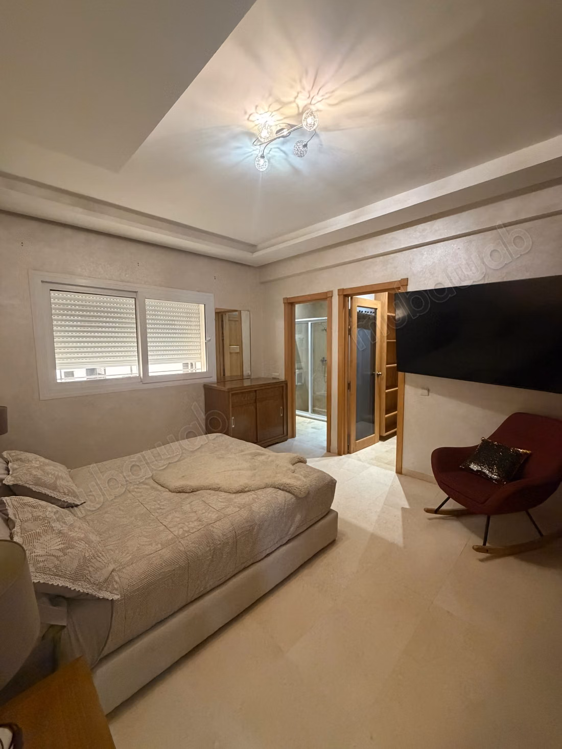 Bel appartement en location à Haut Founty. 
2 belles chambres. 
Meublé