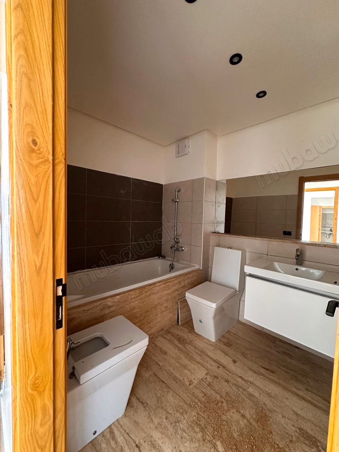 DAR BOUAZZA: Location Appartement Vide