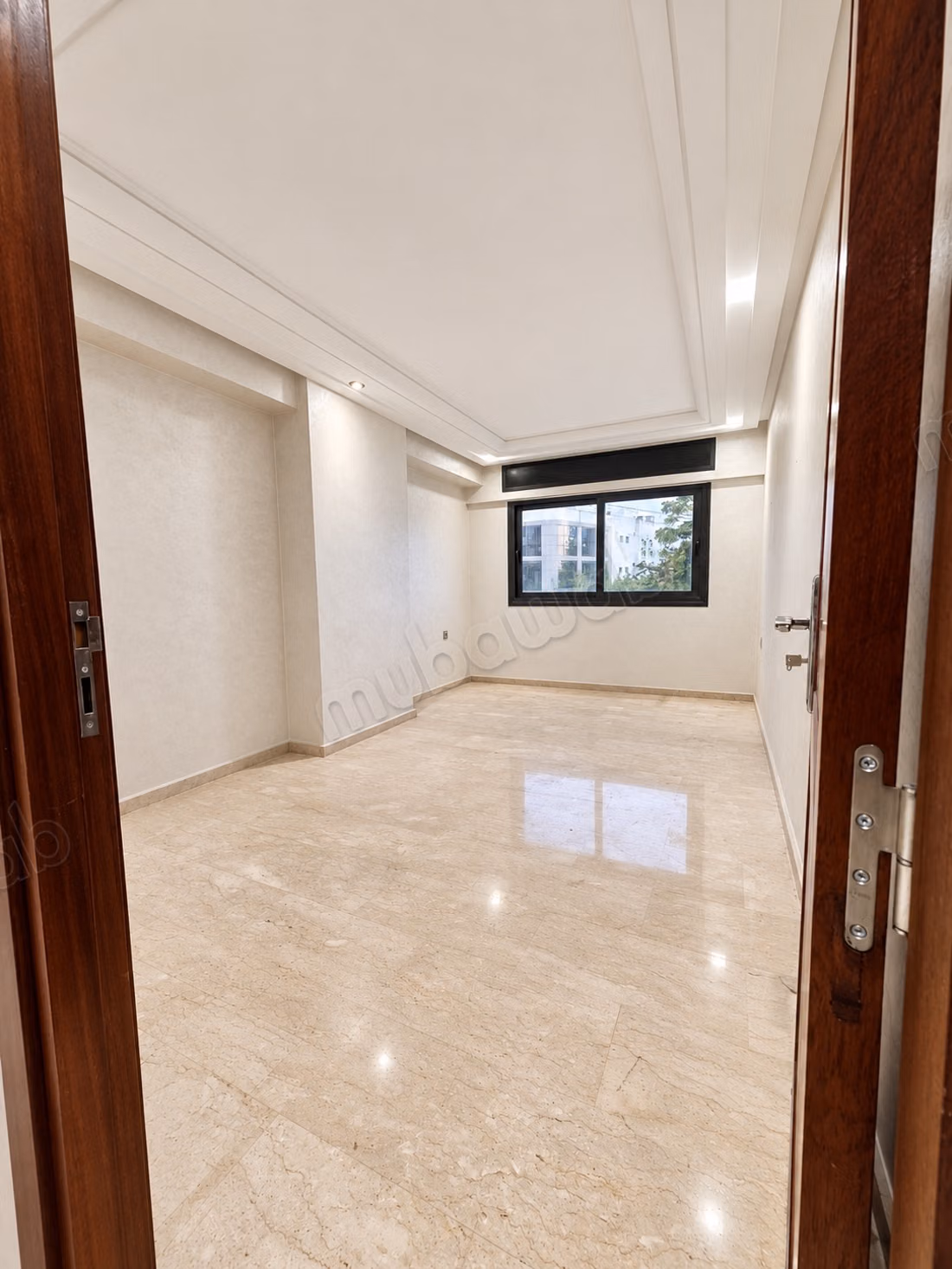Verkoop van een mooi appartement in het Administratieve gebied. 2 mooie slaapkamers