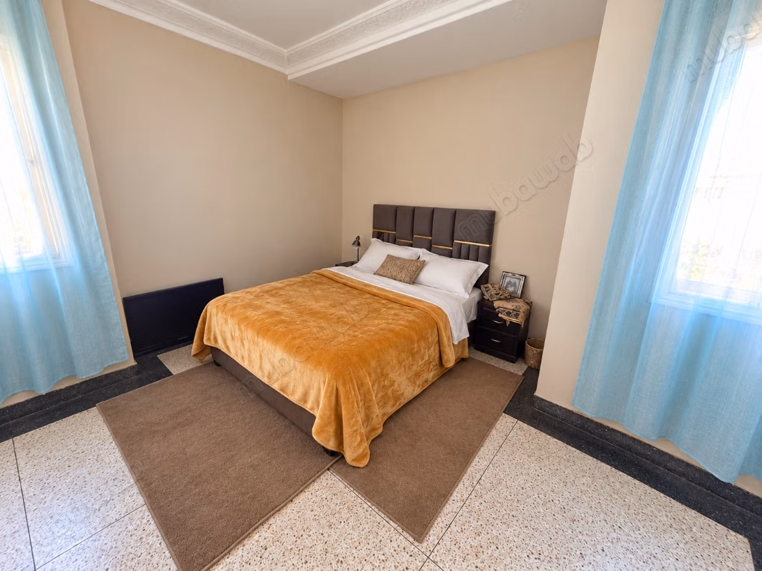 Beautiful Apartment with Space and Character, Well Located