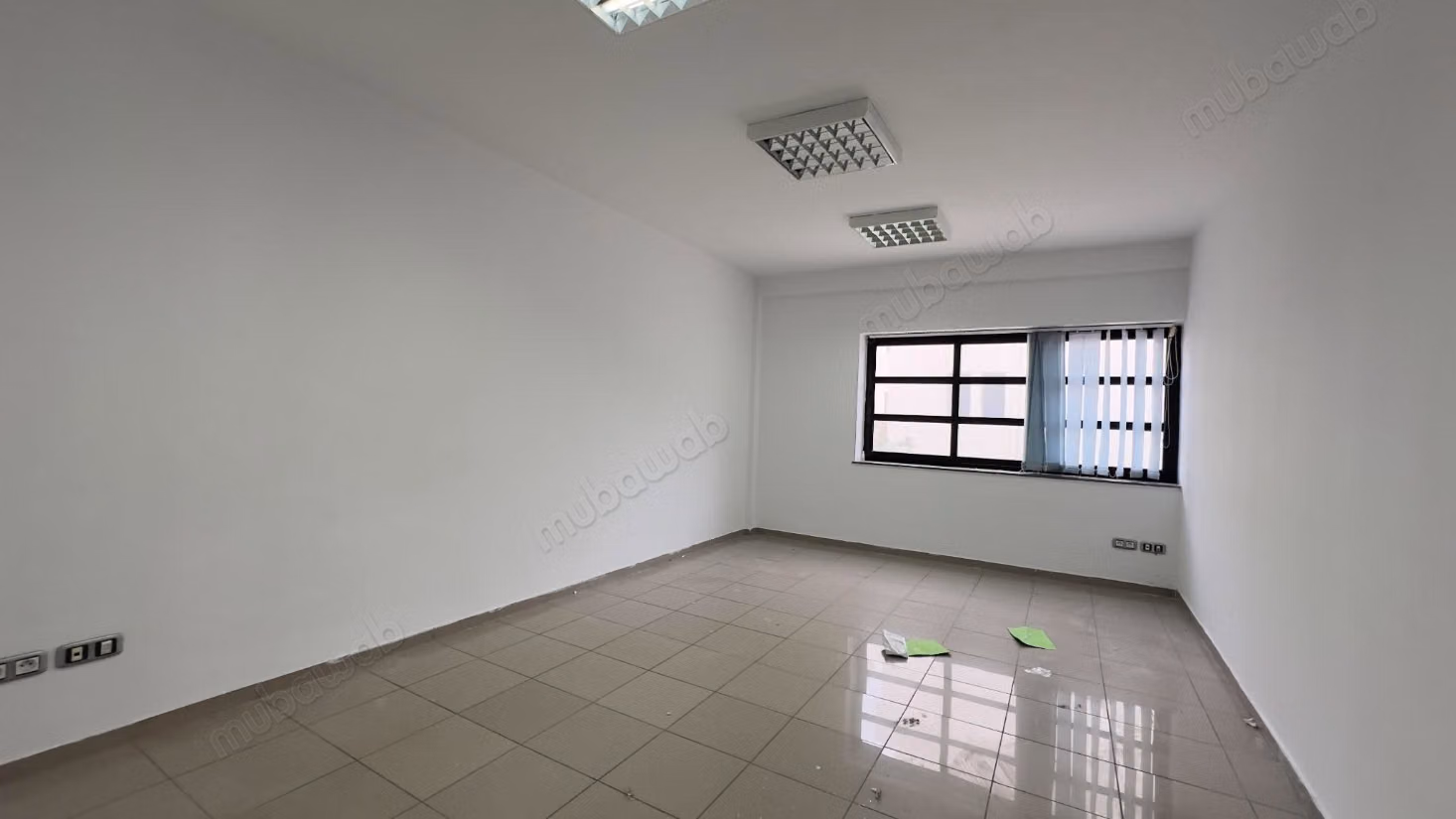 A louer Bureau H3 de 160 m² aux Berges du Lac 2