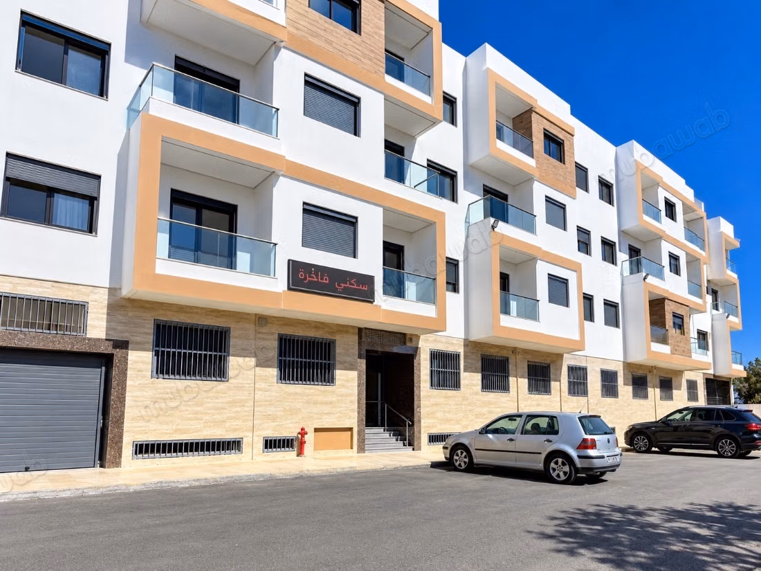 Appartamento in vendita a Martil. Superficie 66 m². Piscina e servizio di portineria