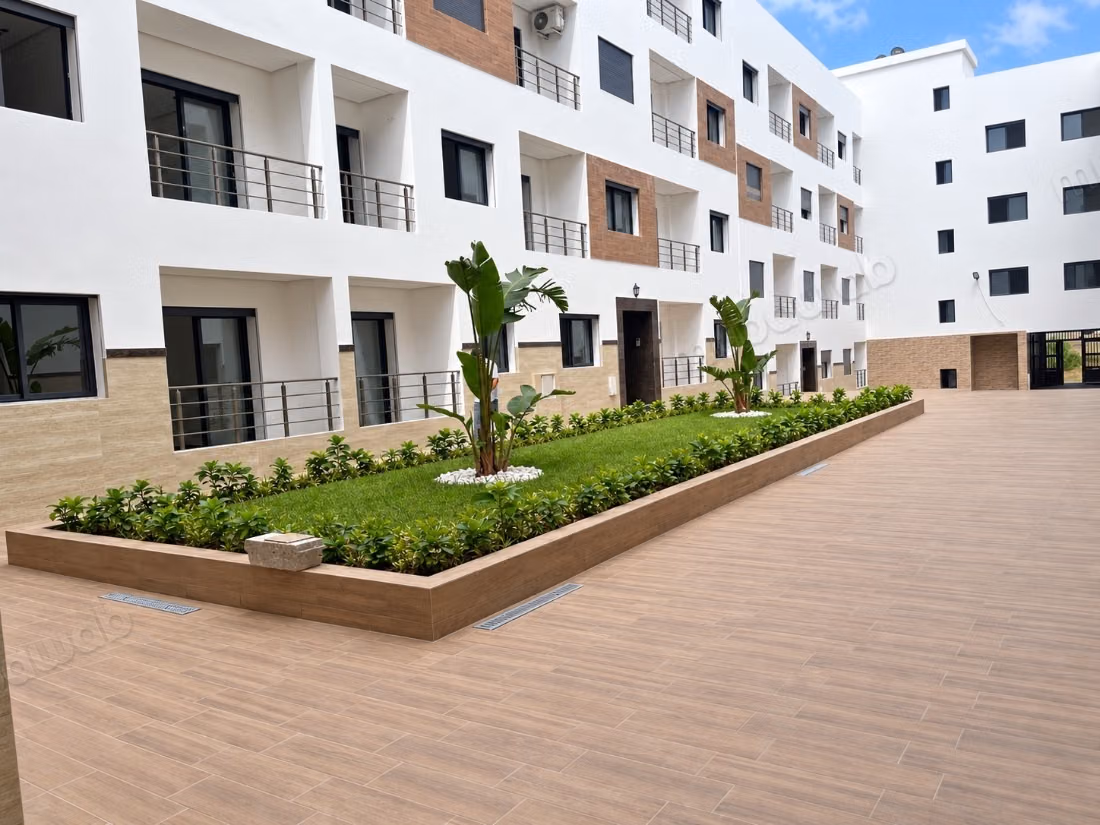 Appartamento in vendita a Martil. Superficie 66 m². Piscina e servizio di portineria