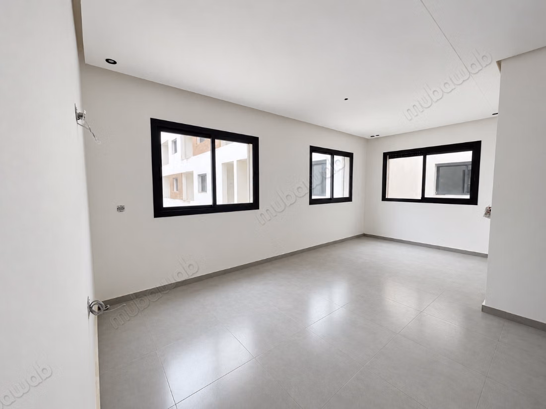 Appartamento in vendita a Martil. Superficie 66 m². Piscina e servizio di portineria