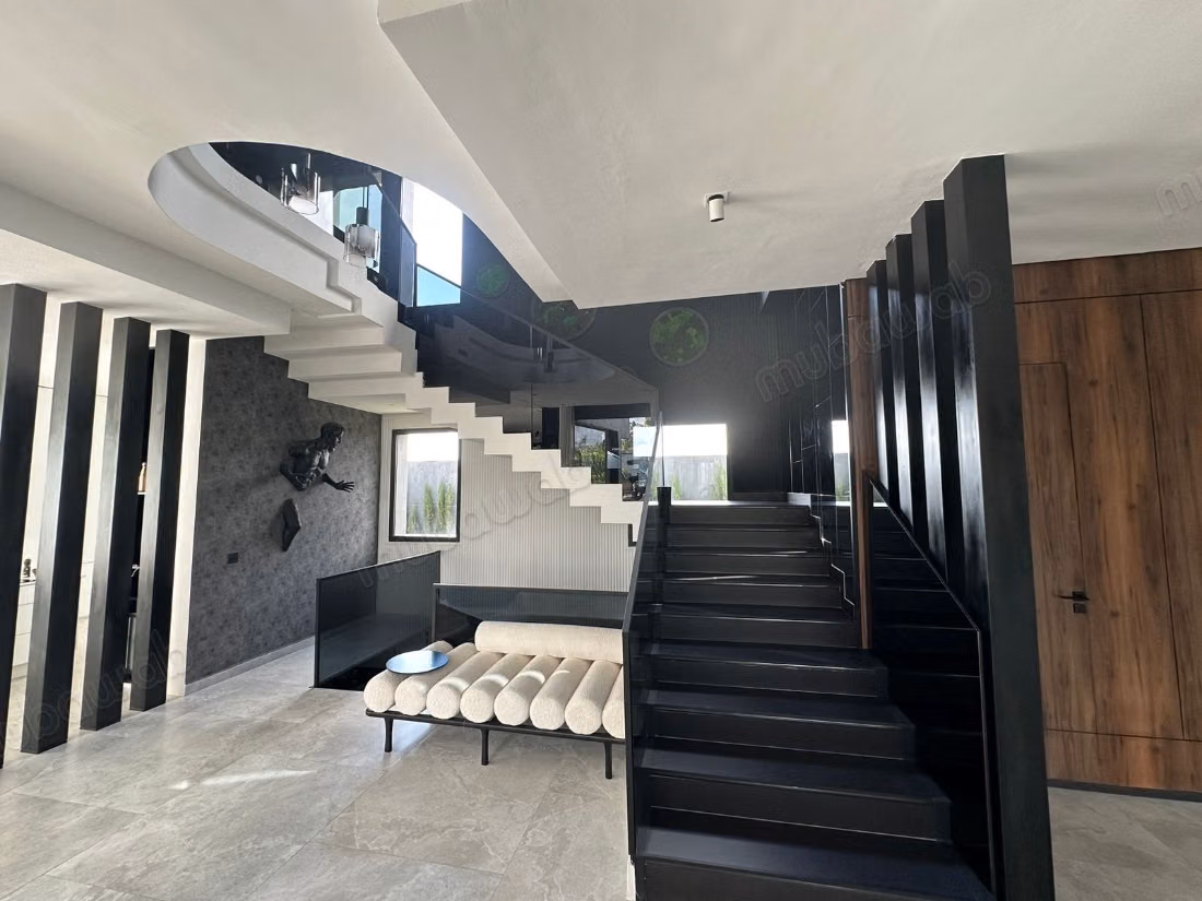 Casa de alto standing en venta en Ville Verte. 5 habitaciones cómodas. Bien amueblado