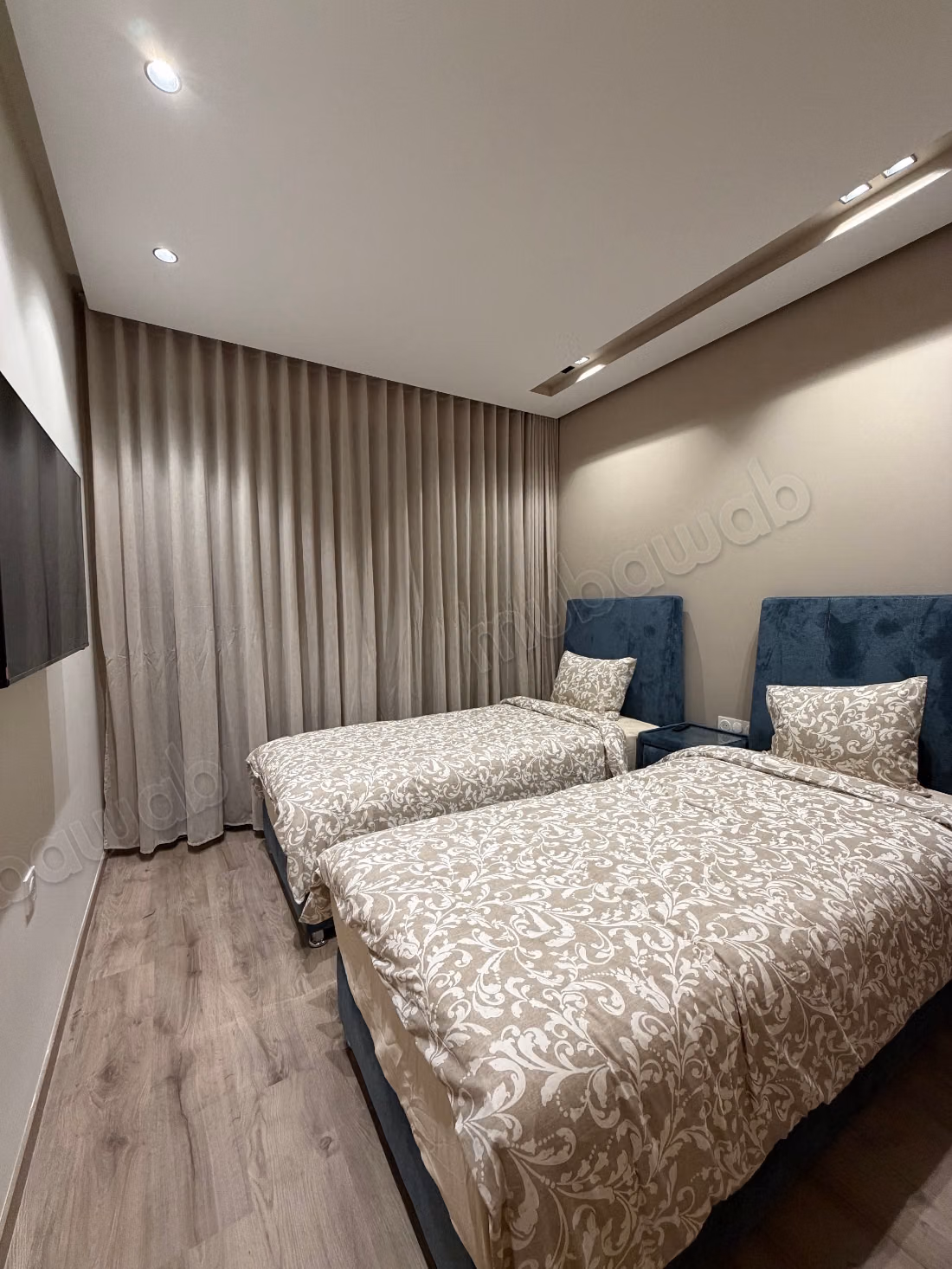 Appartement à louer dans le centre-ville de Tanger. 5 grandes chambres. Mobilier
