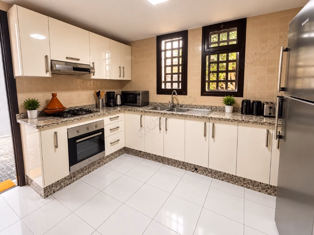 Villa à Louer Harhoura 202m²