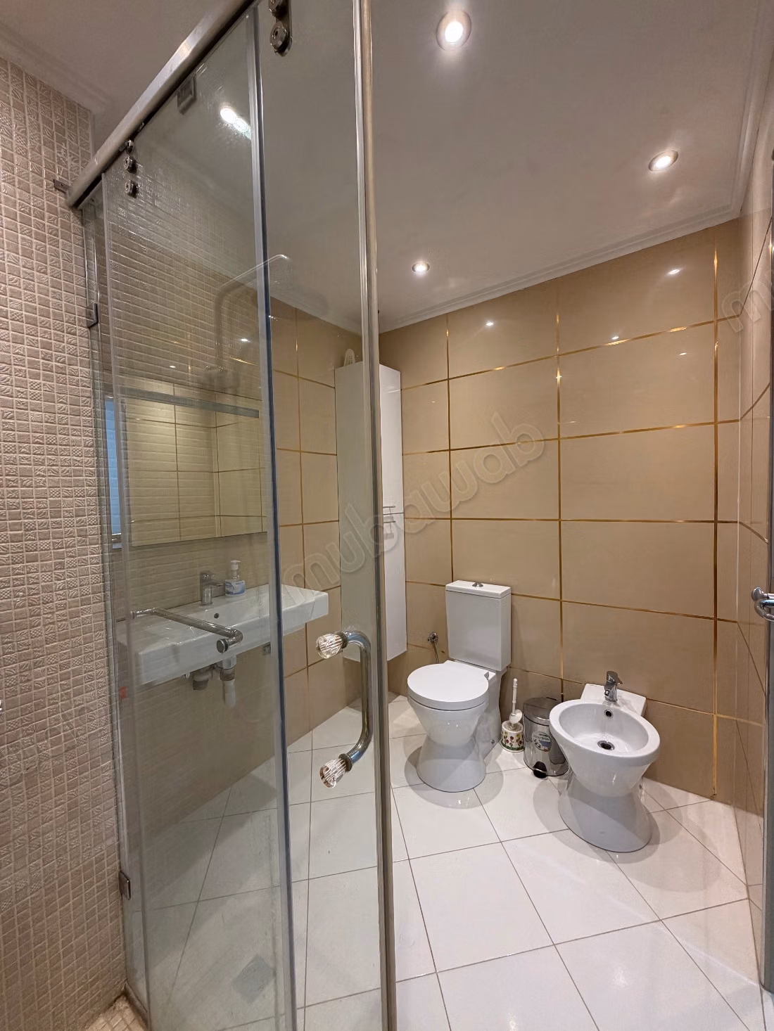 Apartment for rent in Centre 
3 lovely rooms
