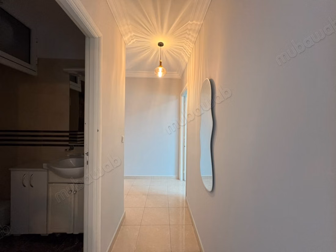 Bel appartement meublé en face marina