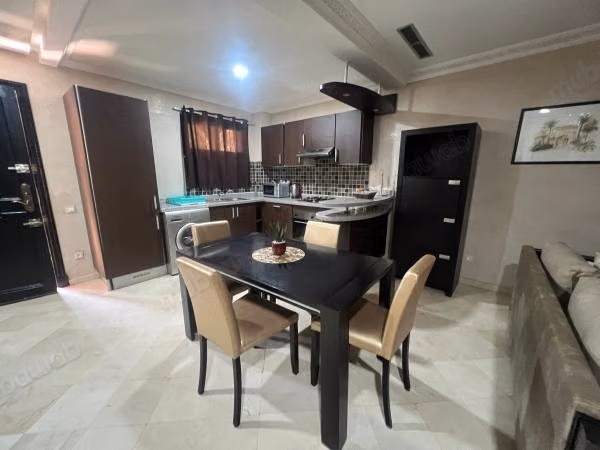 Appartement 97 m² en location meublé à Route Casablanca à Marrakech. 2 chambres. Bien meublé, résidence avec piscine