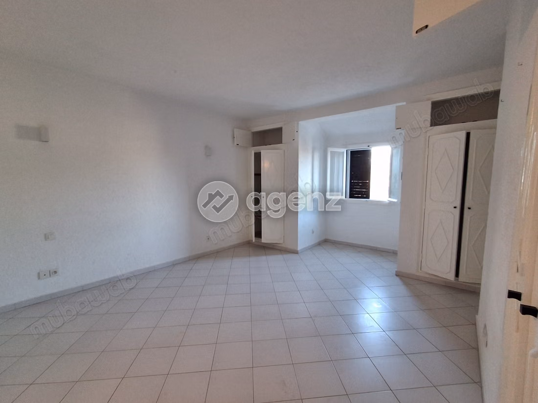 Villa à vendre 161 m², 3 chambres 
Harhoura 
Skhirate 
Témara
