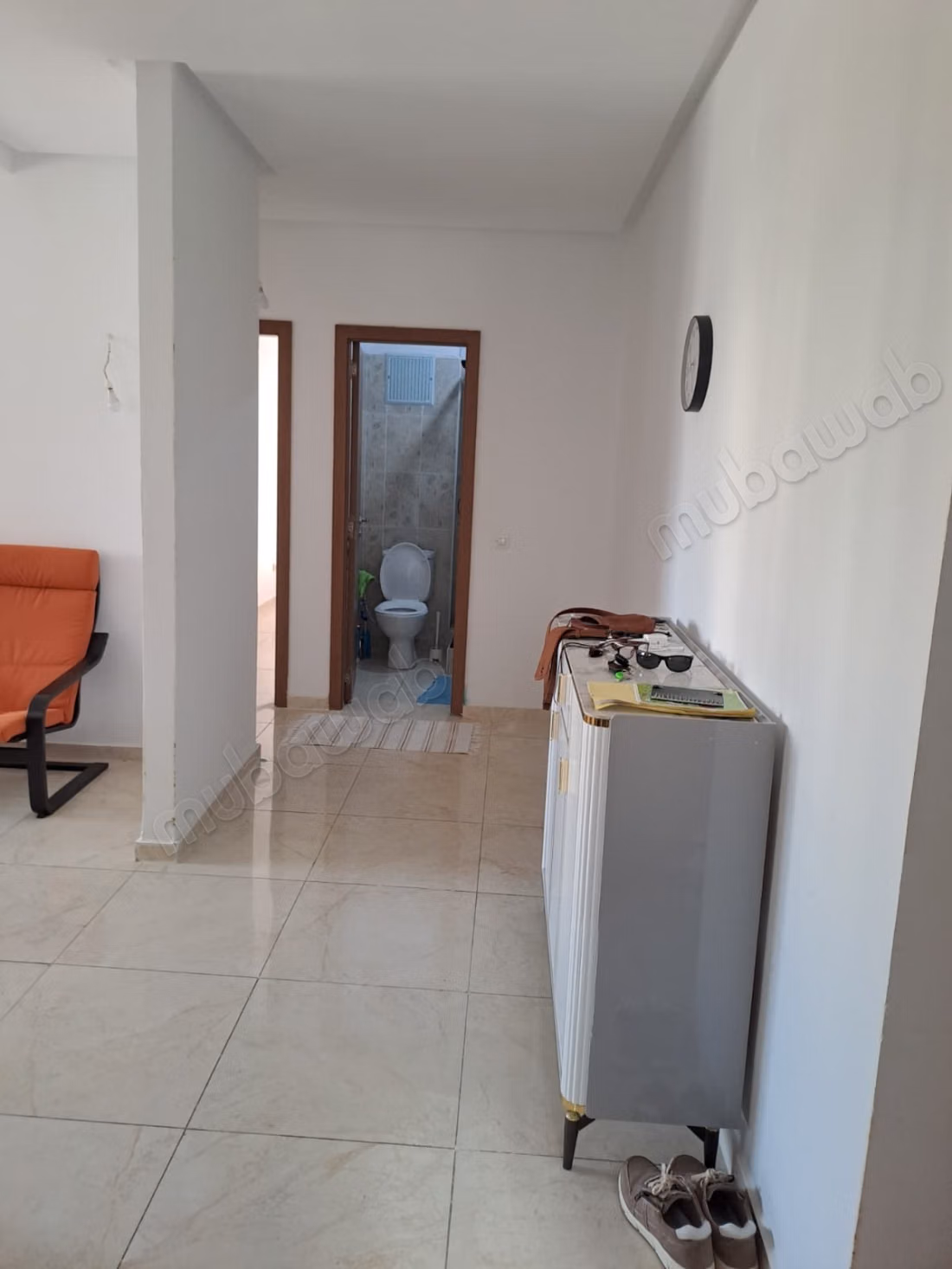 Vente d'un bel appartement à Gueznaia. 3 chambres agréables. Bien meublé