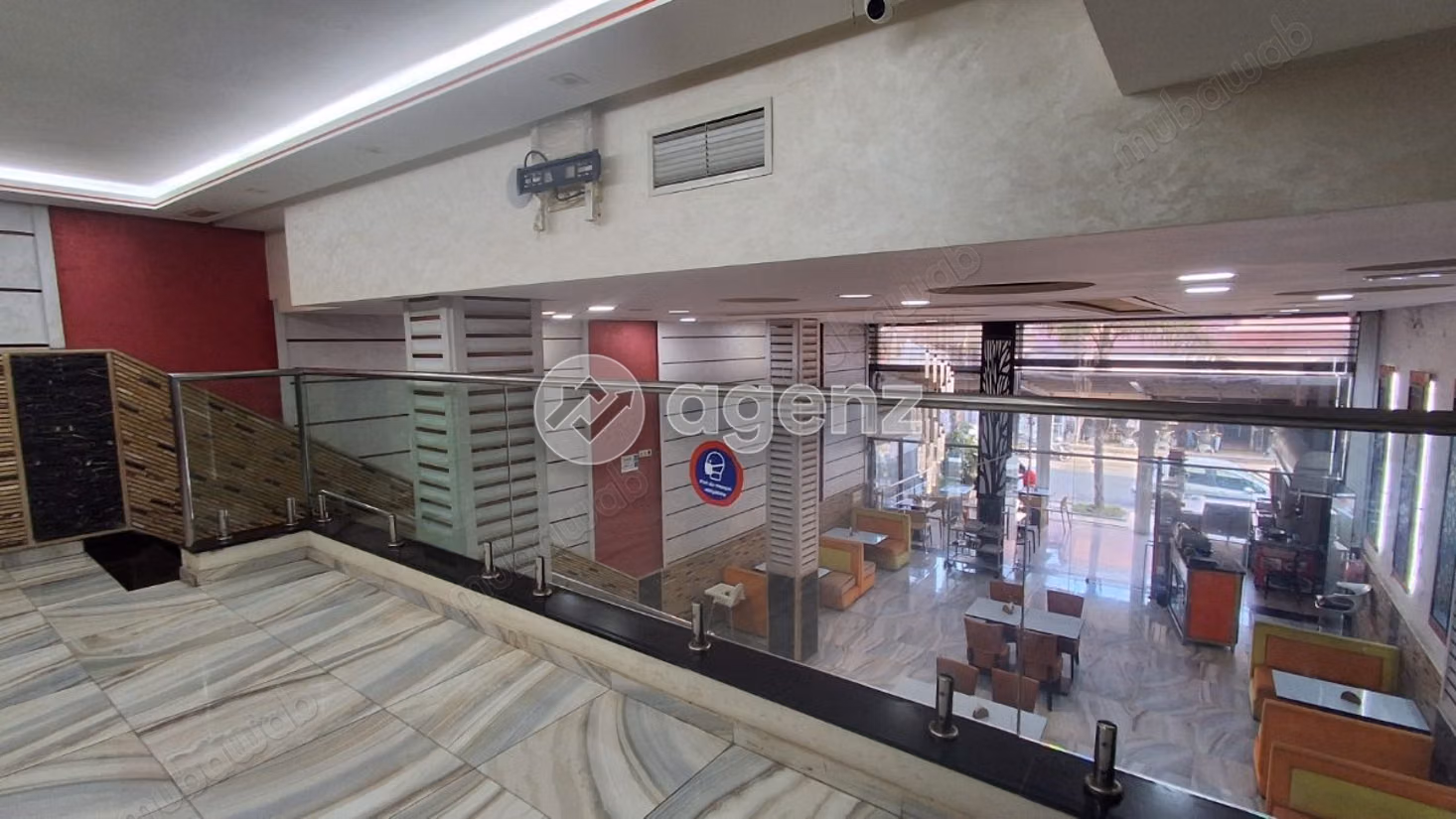 Commerce à louer 220 m² 
Centre Ville 
Mohammedia