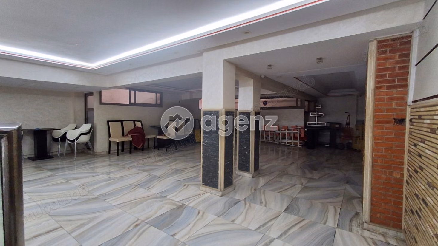 Commerce à louer 220 m² 
Centre Ville 
Mohammedia