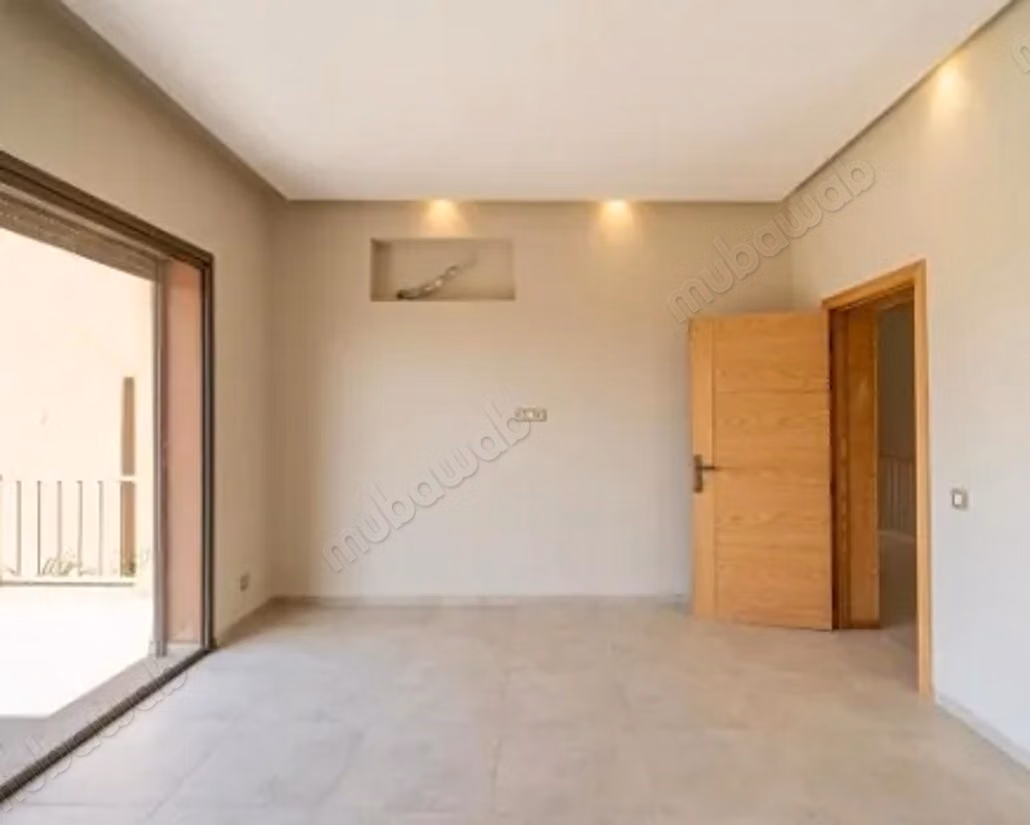 Villa for sale: view of the Atlas in a set of three villas, Route de Fès, Marrakech