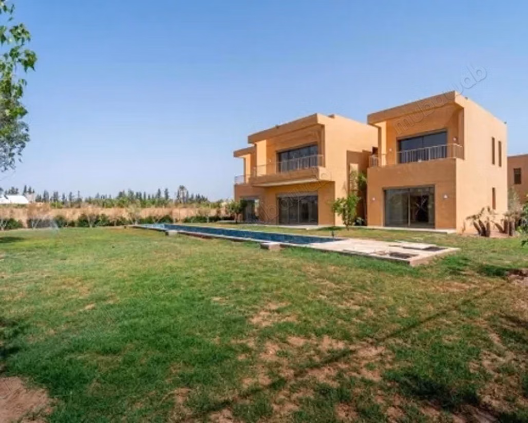 Villa for sale: view of the Atlas in a set of three villas, Route de Fès, Marrakech