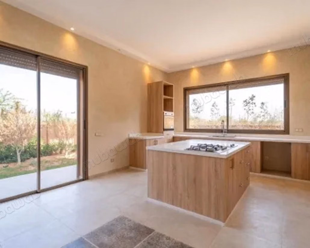 Villa for sale: view of the Atlas in a set of three villas, Route de Fès, Marrakech