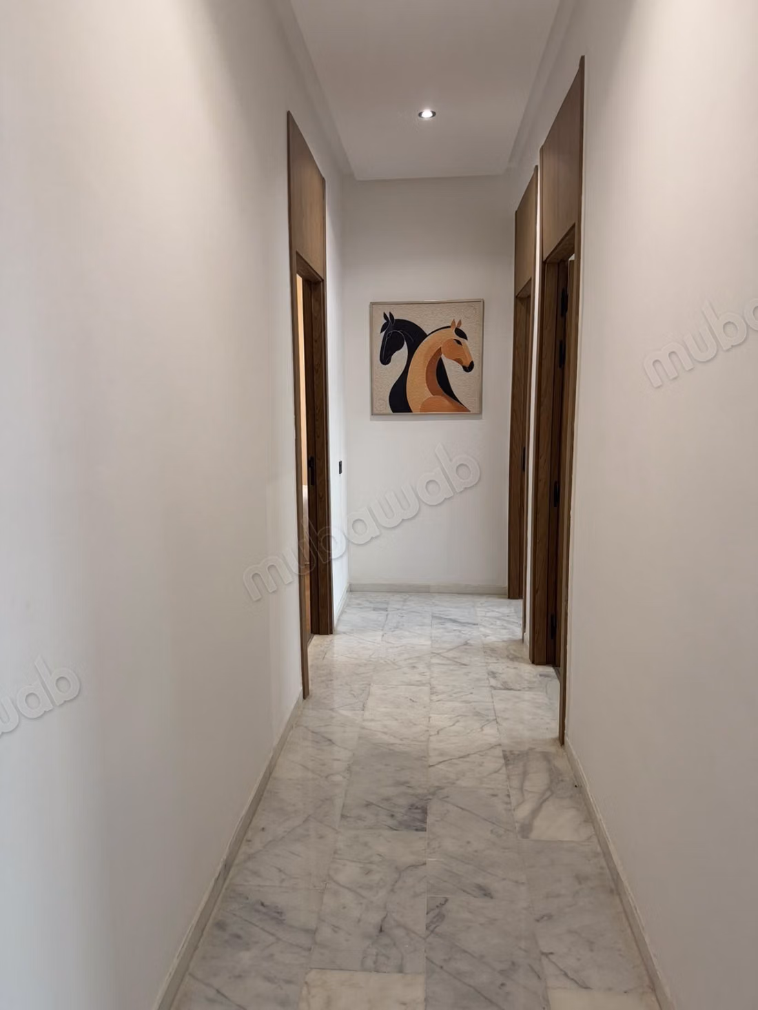 Très bel appartement en location à Harhoura.
Superficie 128 m².
Meublé