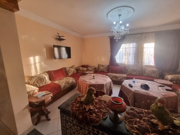 À vendre : Appartement dans l'Extension Dakhla. 1 Partie. Résidence sécurisée équipée d'un système de réception de chaînes satellites