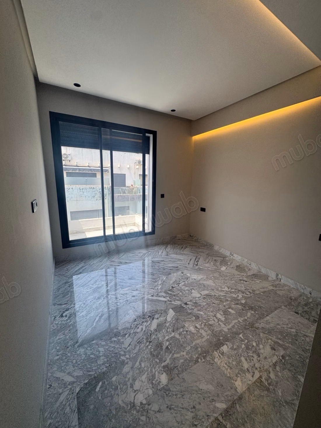 Apartamento en venta en Ferme Bretonne Hay Arraha. 3 habitaciones grandes. Puerta blindada y residencia segura