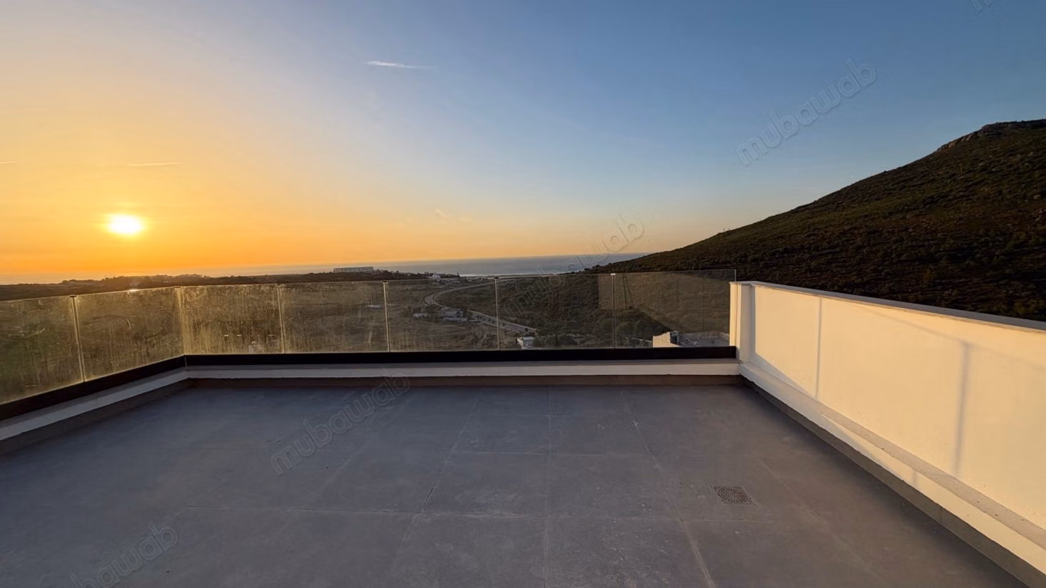 A LOUER: Villa splendide non meuble vue mer avec ascenseur