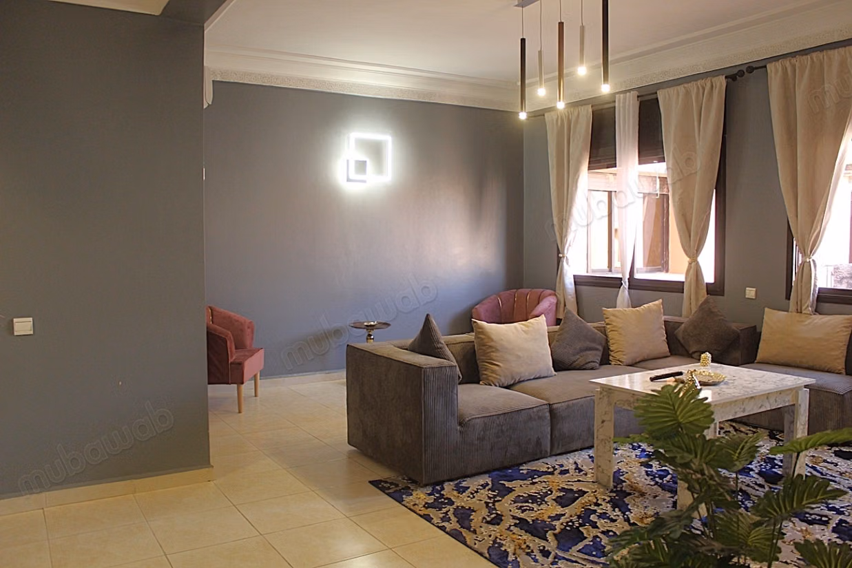 Bel appartement a Louer derriere la gare