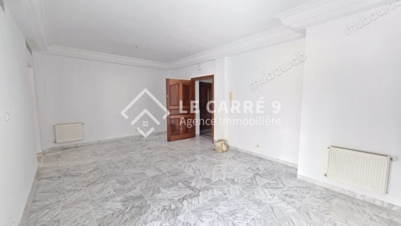 For rent S2 empty on the ground floor at Lake 2