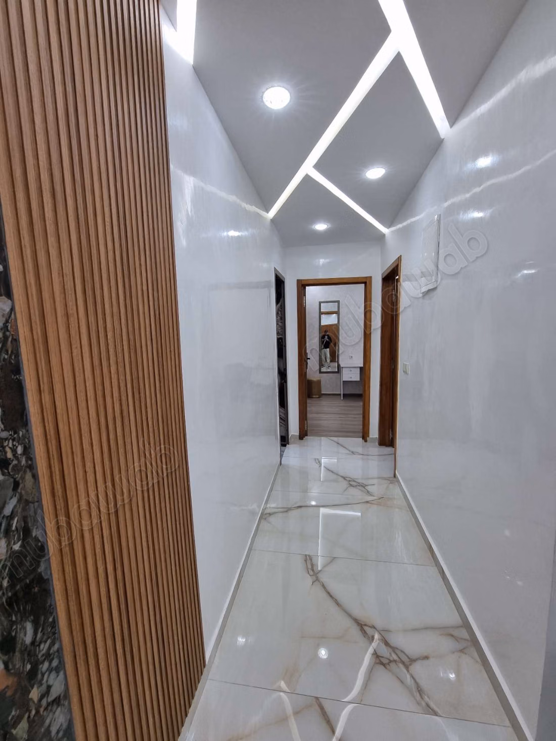 Très bel appartement en location à Founti. 
1 Pièce. 
Meublé
