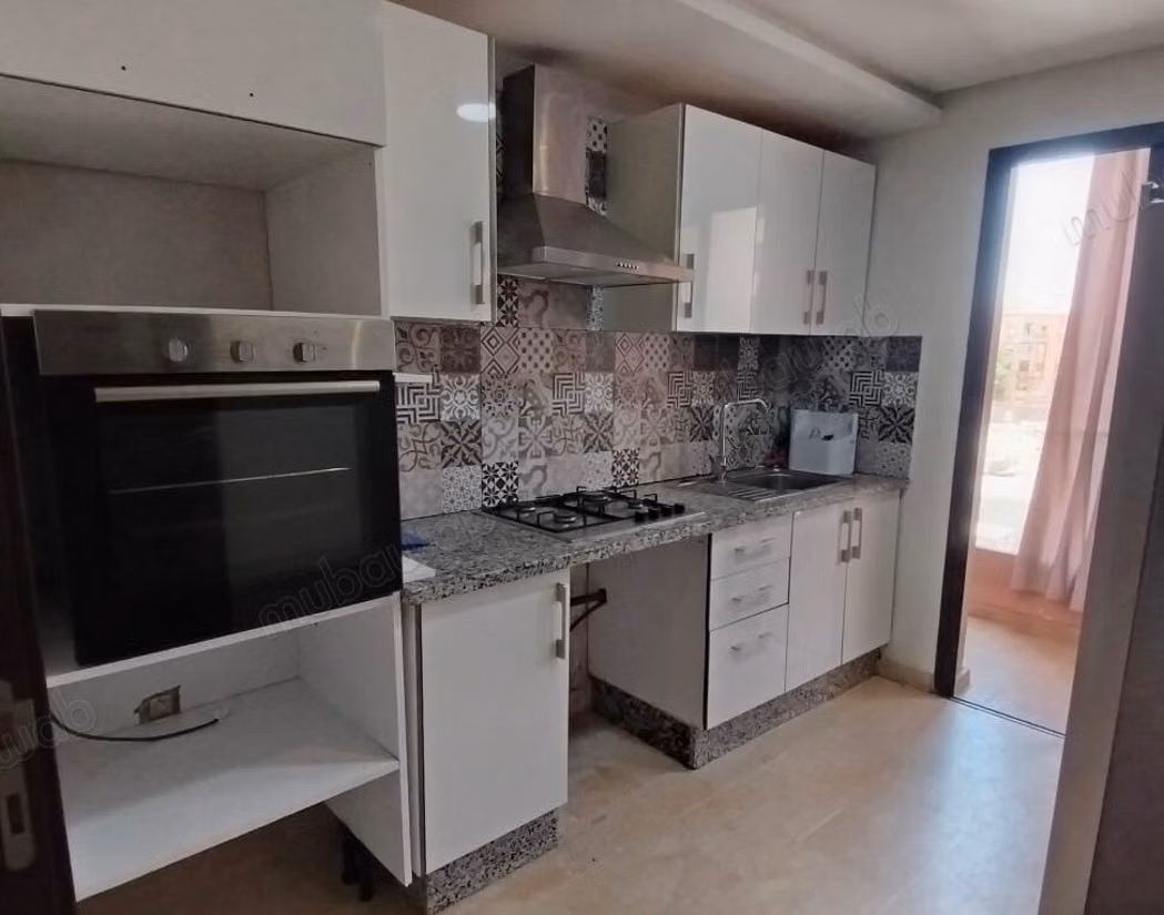 Appartement dans une résidence avec piscine à vendre – 80m² à Route de Safi