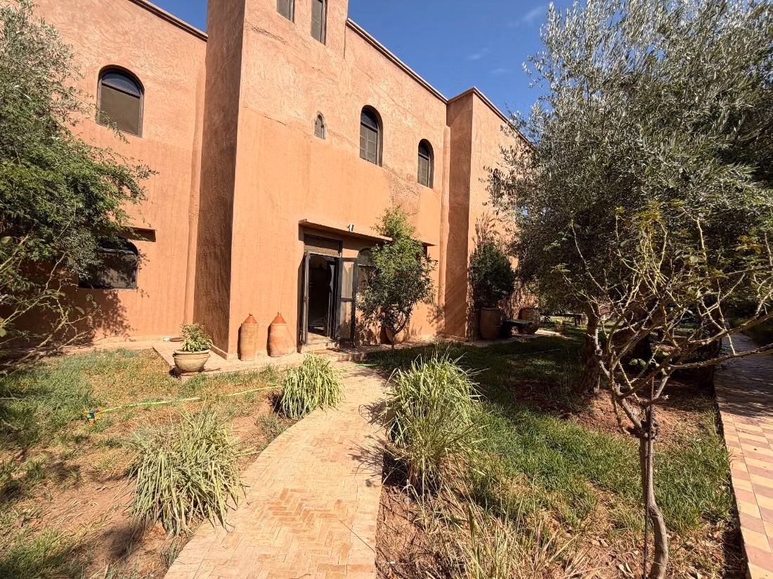 Villa authentique – 500m² à Route de Ouarzazate