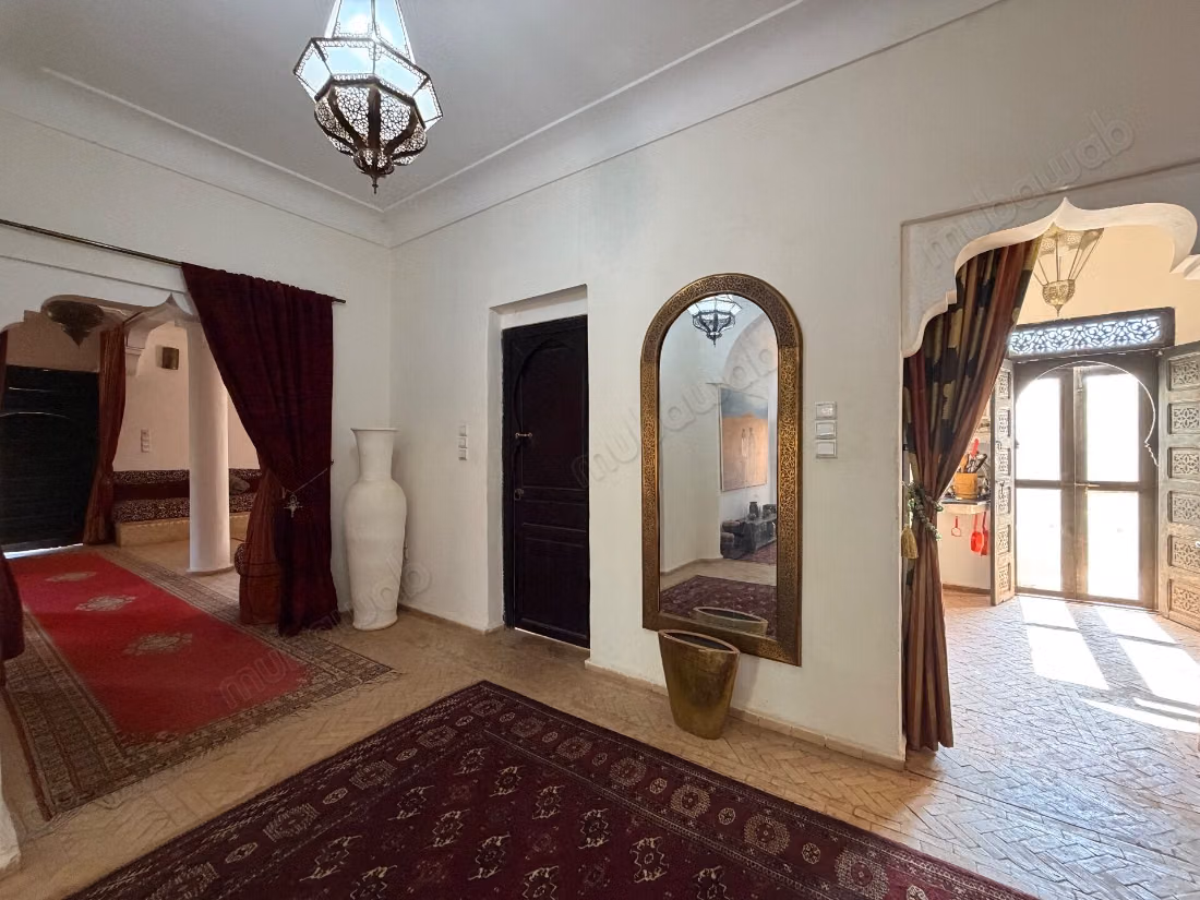 Villa authentique – 500m² à Route de Ouarzazate