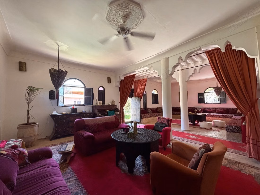 Villa authentique – 500m² à Route de Ouarzazate