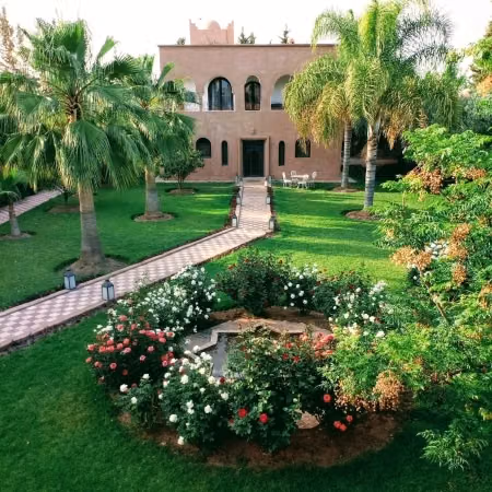 Villa authentique – 500m² à Route de Ouarzazate