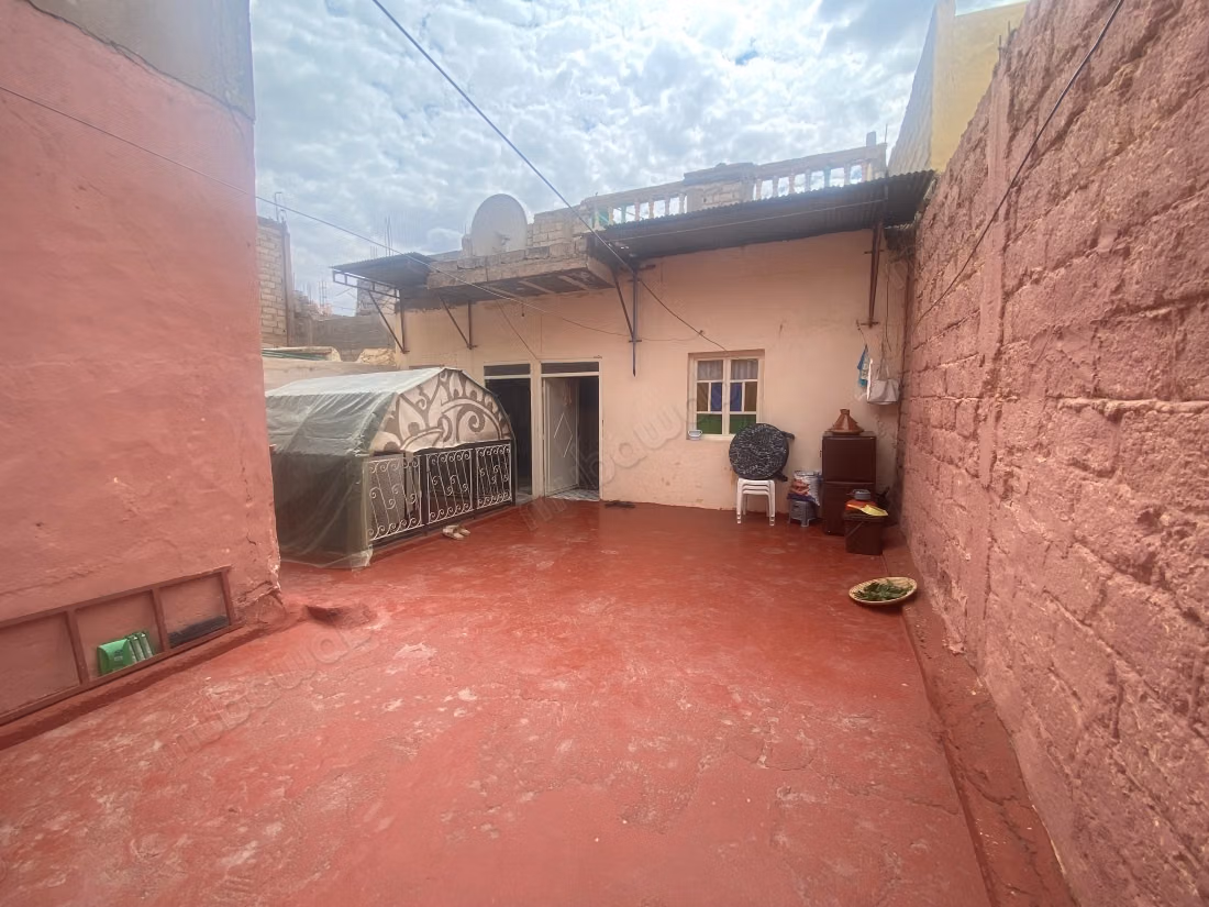 Riad 90m2 à rénover à Bab Hmar