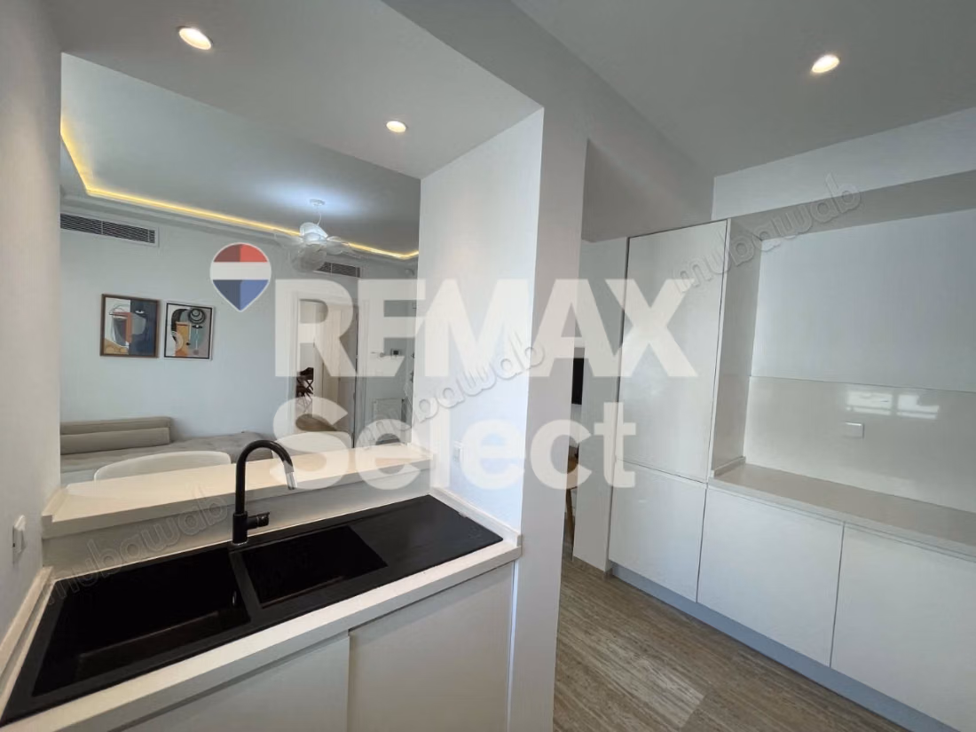 For rent new S1 with parking in La Marsa Plage