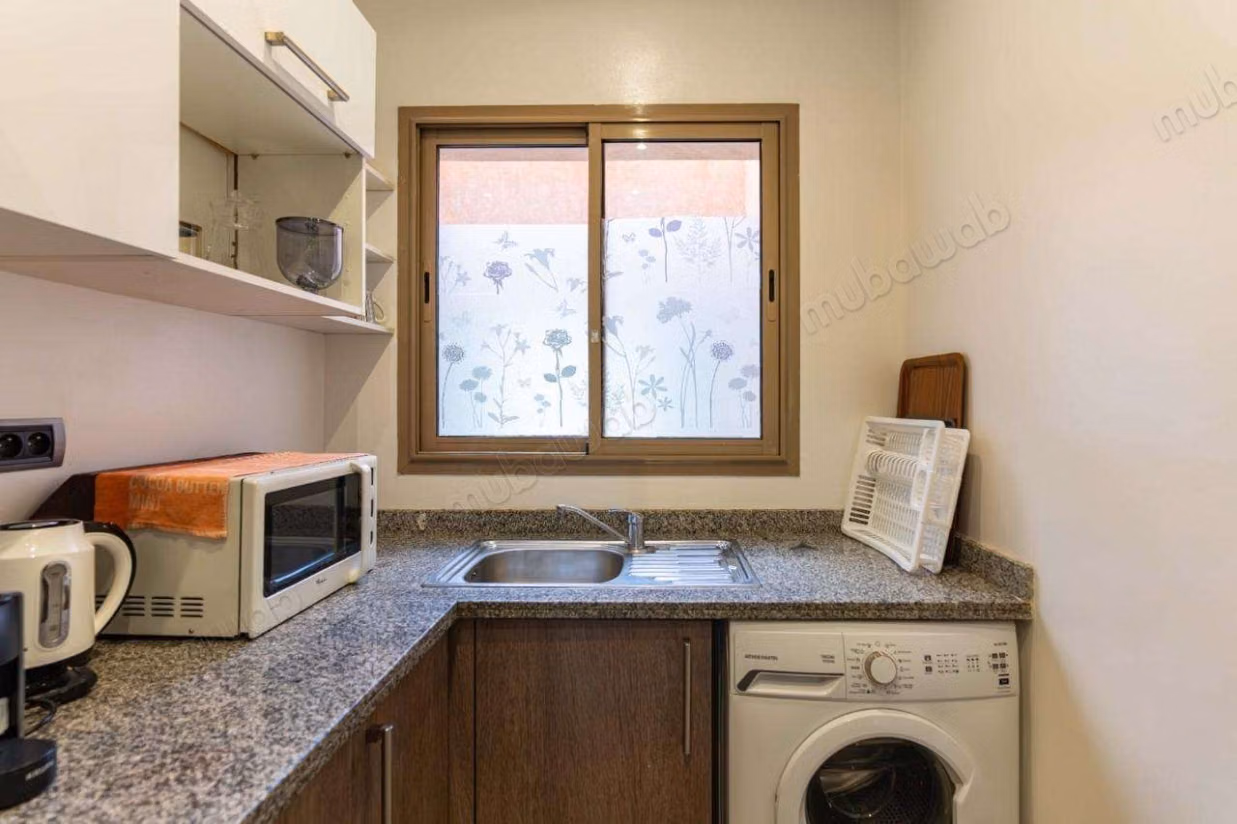 Appartement Rez De Jardin en location à prestigia.
Meublé