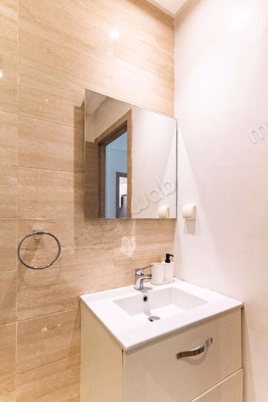 Appartement Rez De Jardin en location à prestigia.
Meublé