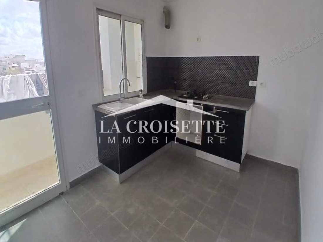 Triplex S4 con piscina a La Soukra MTRL0112