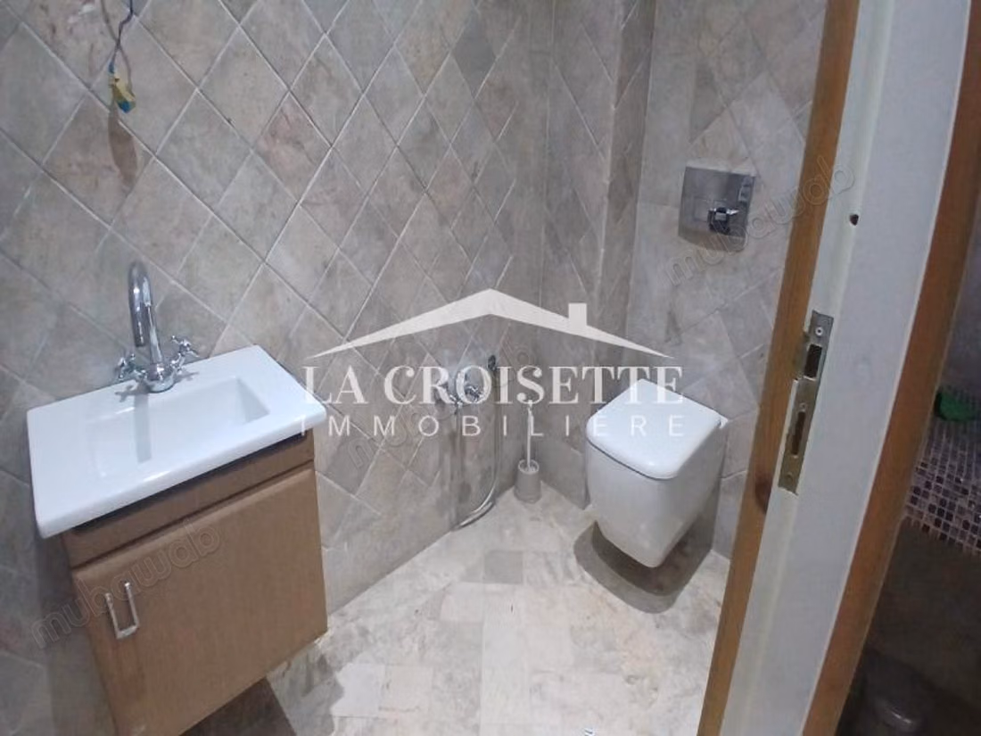 Triplex S4 con piscina a La Soukra MTRL0112