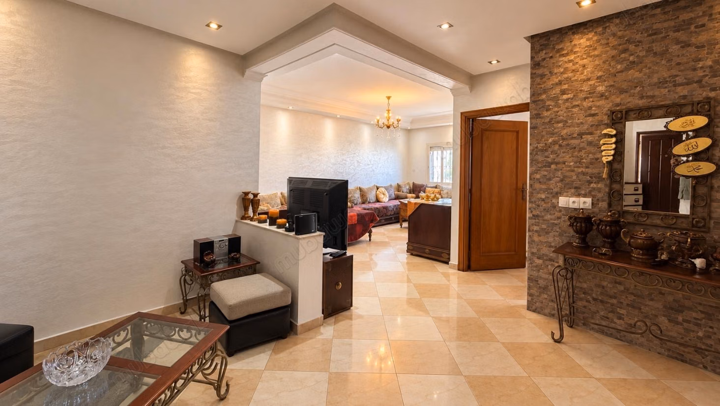 Prachtig appartement te koop in Belvédère. Totale oppervlakte 122 m². Lift