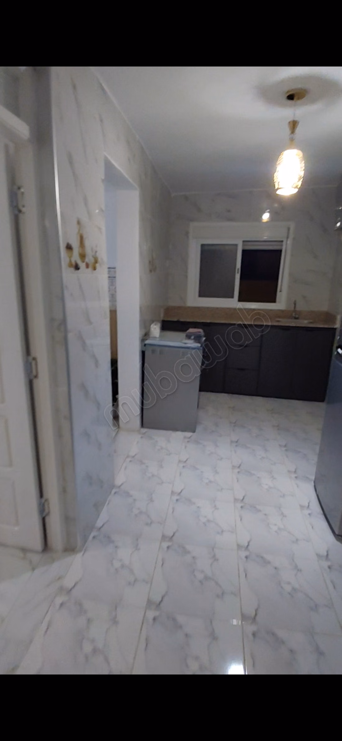 Bel appartement en location à Souani.
Superficie 55 m².
Bien meublé